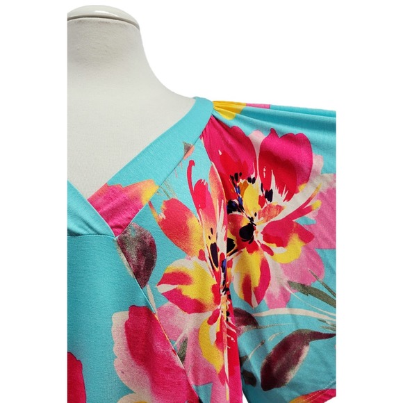 Plus size V neck Wide Sleeves Tunic Top - Picture 3 of 4